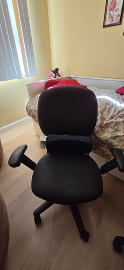 Black Fabric Office Chair with Armrests