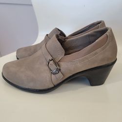 Tan Size 7 Wedge Shoes