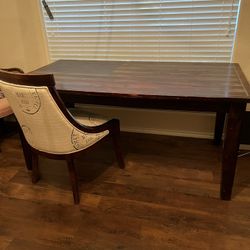 Good Quality Wood Table W/4  Dinning Chairs And Matching Bar Stool