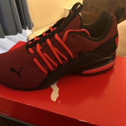 Men’s Pumas. Axelion Mesh Red Size 10.5. New