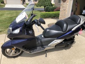 Photo 2006 Honda Silverwing, automatic, fuel injected, water cooled, runs great, $1200.00 OBO