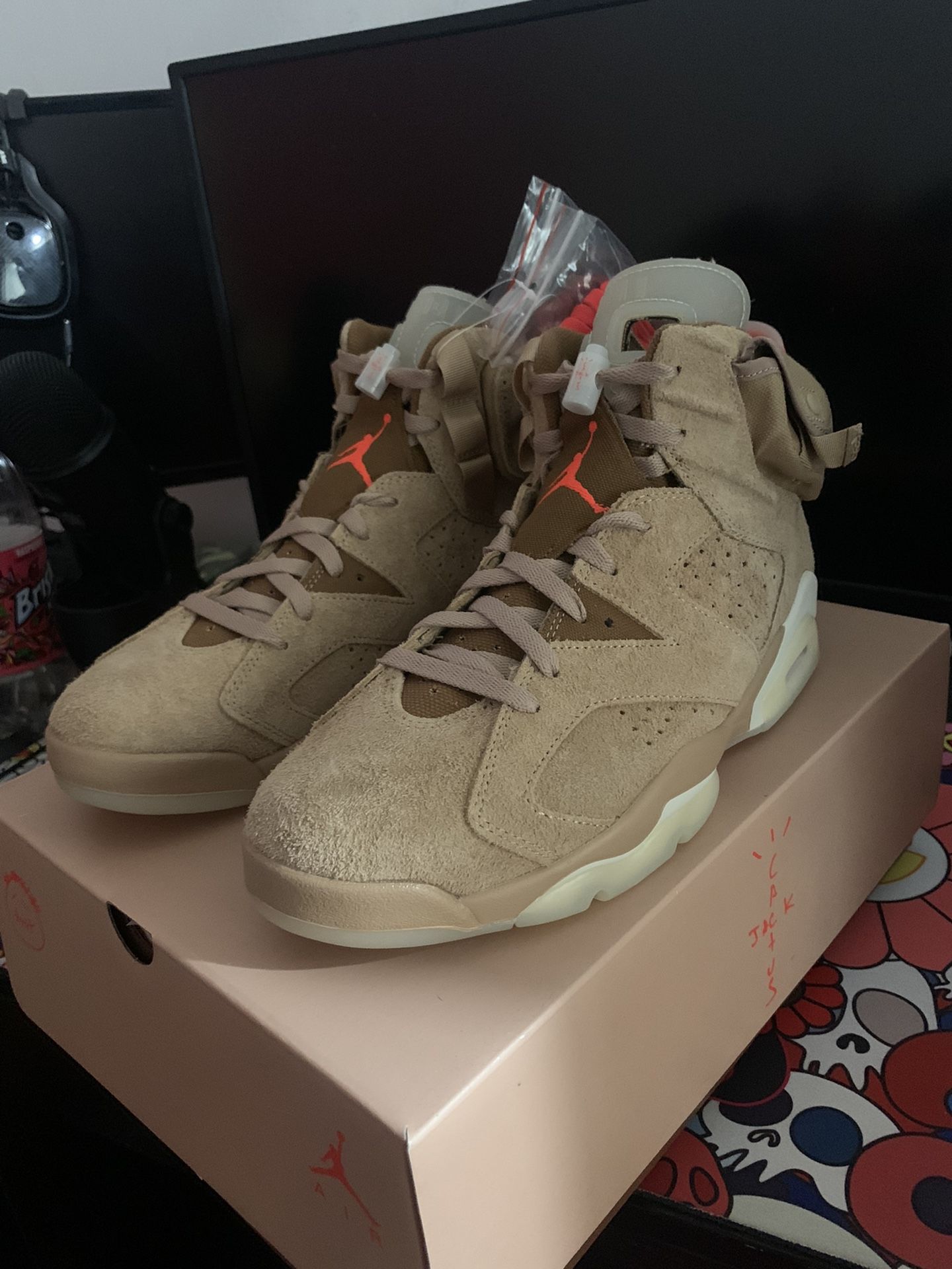 Jordan 6 Retro Travis Scott
