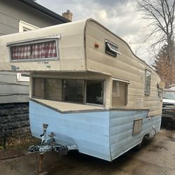 1962 Shasta Trailer Camper