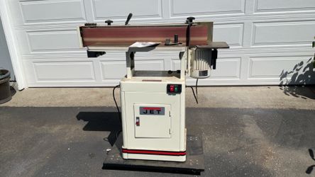 Oscillating edge sander