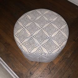 White round ottoman