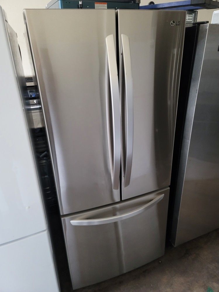 Like New 2020 LG 30\