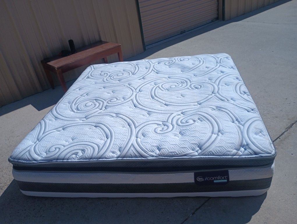 Serta King Pillowtop Mattress And Box Spring
