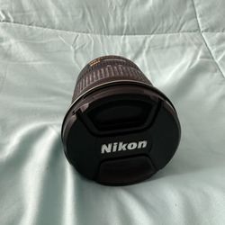 Nikon AF-S DX Nikkor 12-24mm f/4 G ED IF Autofocus APS-C Len
