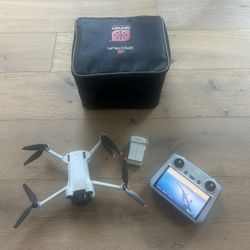 DJI Mini 3 Pro W/ Screen Controller+2 Batteries