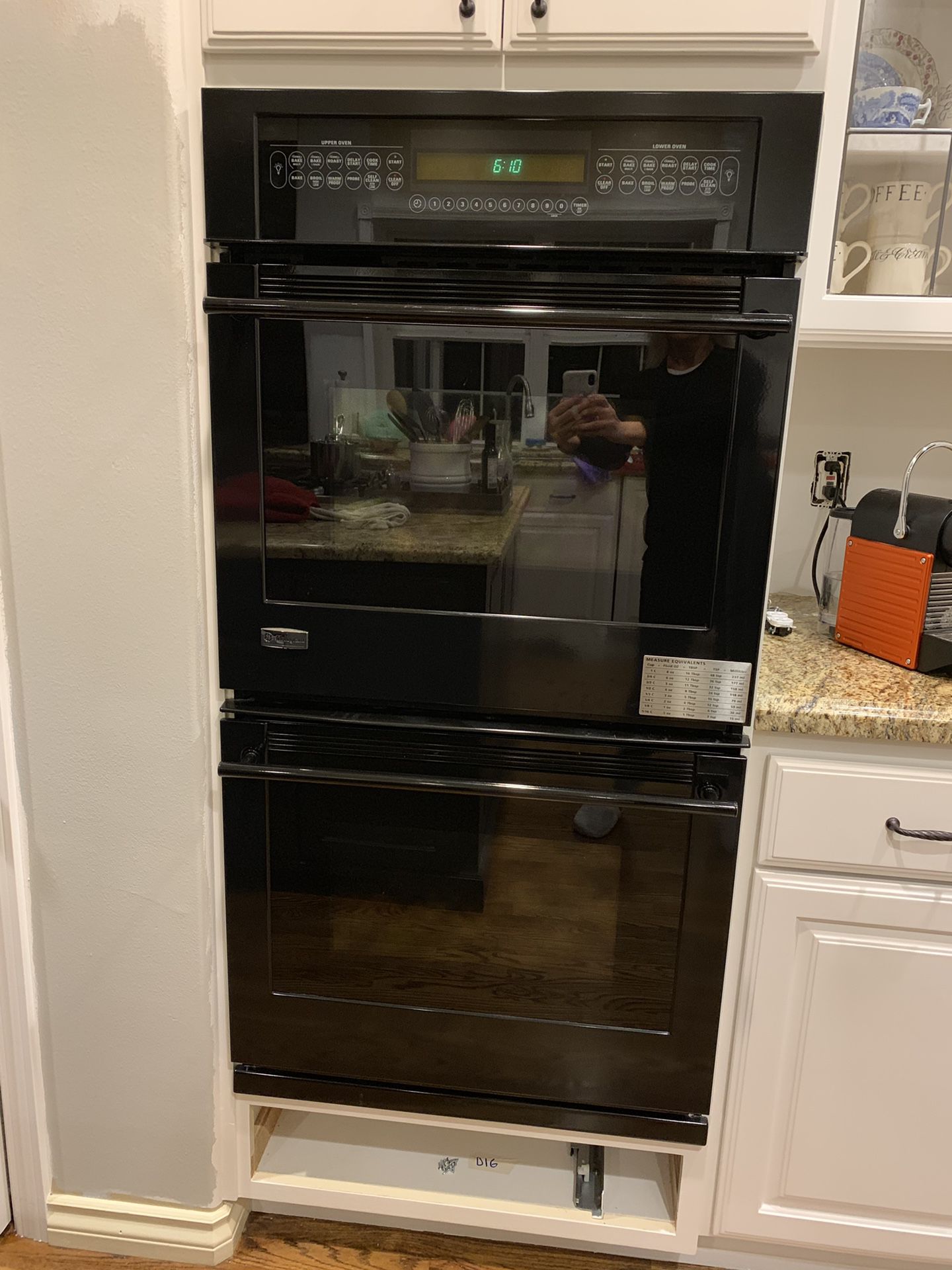 GE Monogram 27” Convection Double Wall Oven