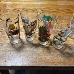 Vintage Looney Tunes 10 Piece Glassware