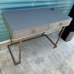 Nice Desk With Drawers And Phone Charging Pad