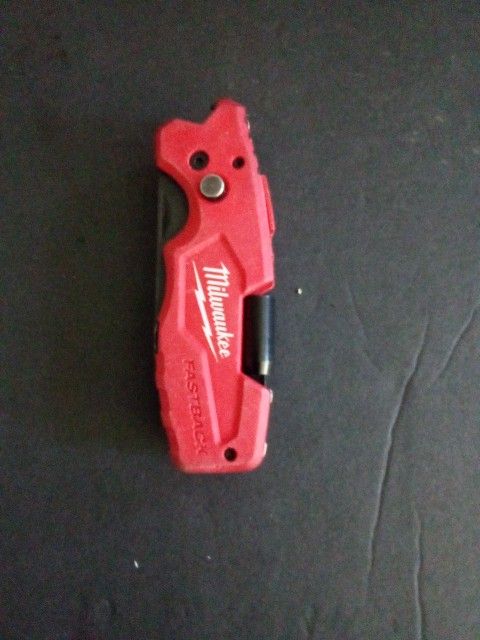 Milwaukee Multitool