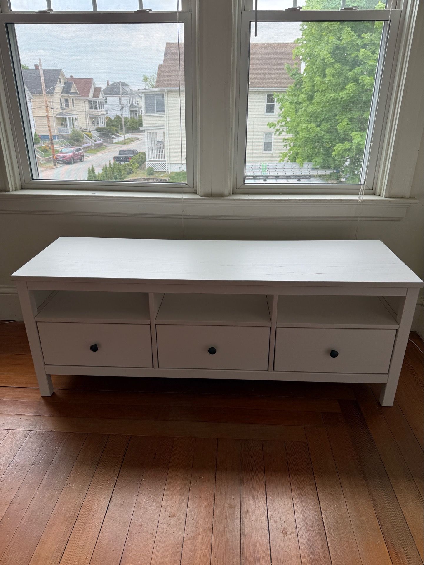 Moving sale!! IKEA TV Stand / Media Console – White ✨