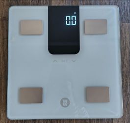 New Weight Watchers Digital Scale with Multiple Measurements