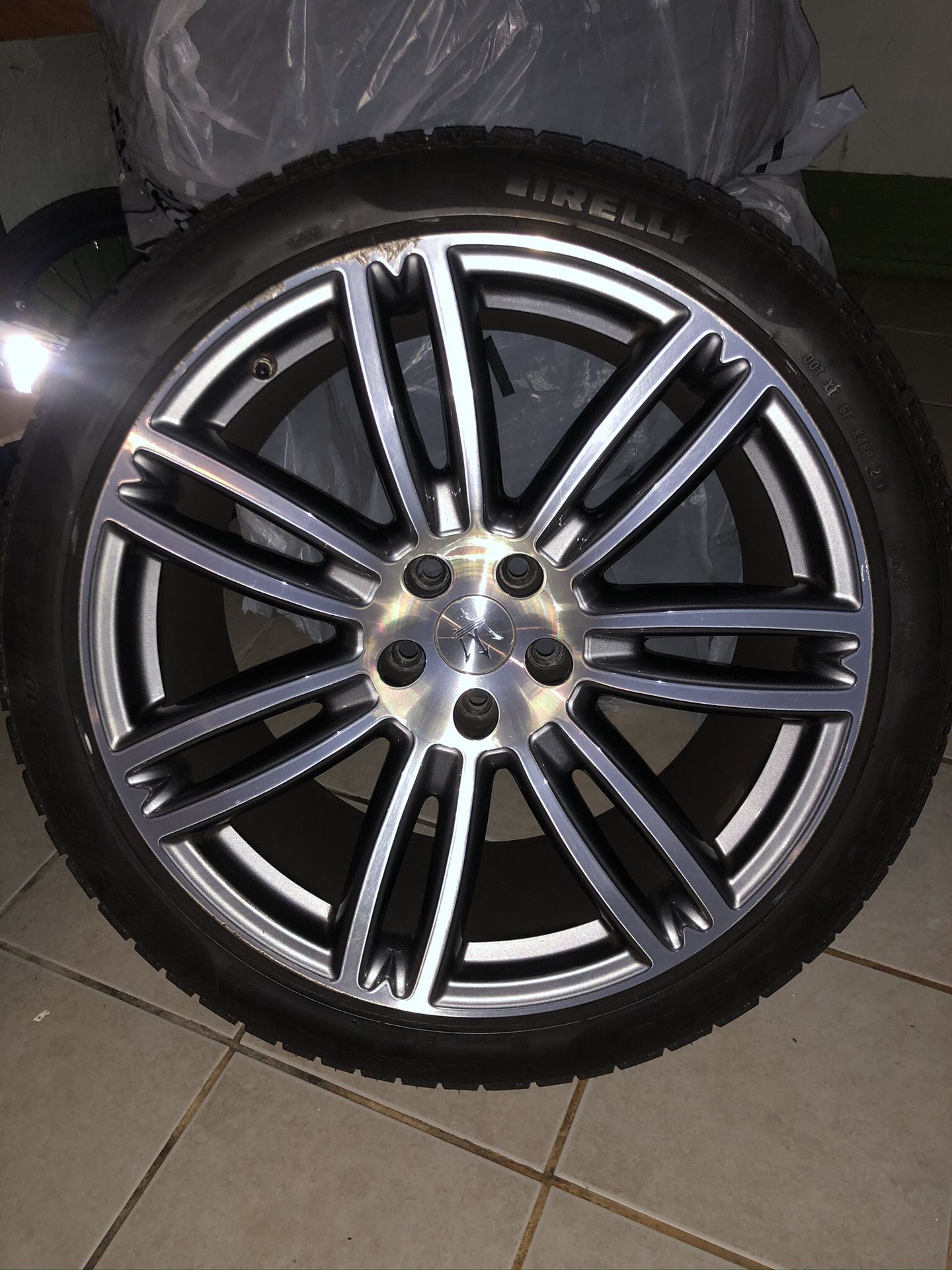 Maserati Ghibli Urano 20” wheels with tires Set Of 4