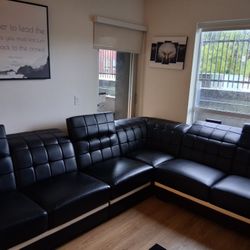 Black And White LEATHER COUCH