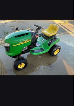 John Deere Riding Lawn Mower NO DECK NOT RUNNING NEEDS WORK