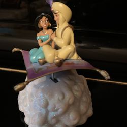 Disney’s Jasmine and Aladdin Figurine and music box