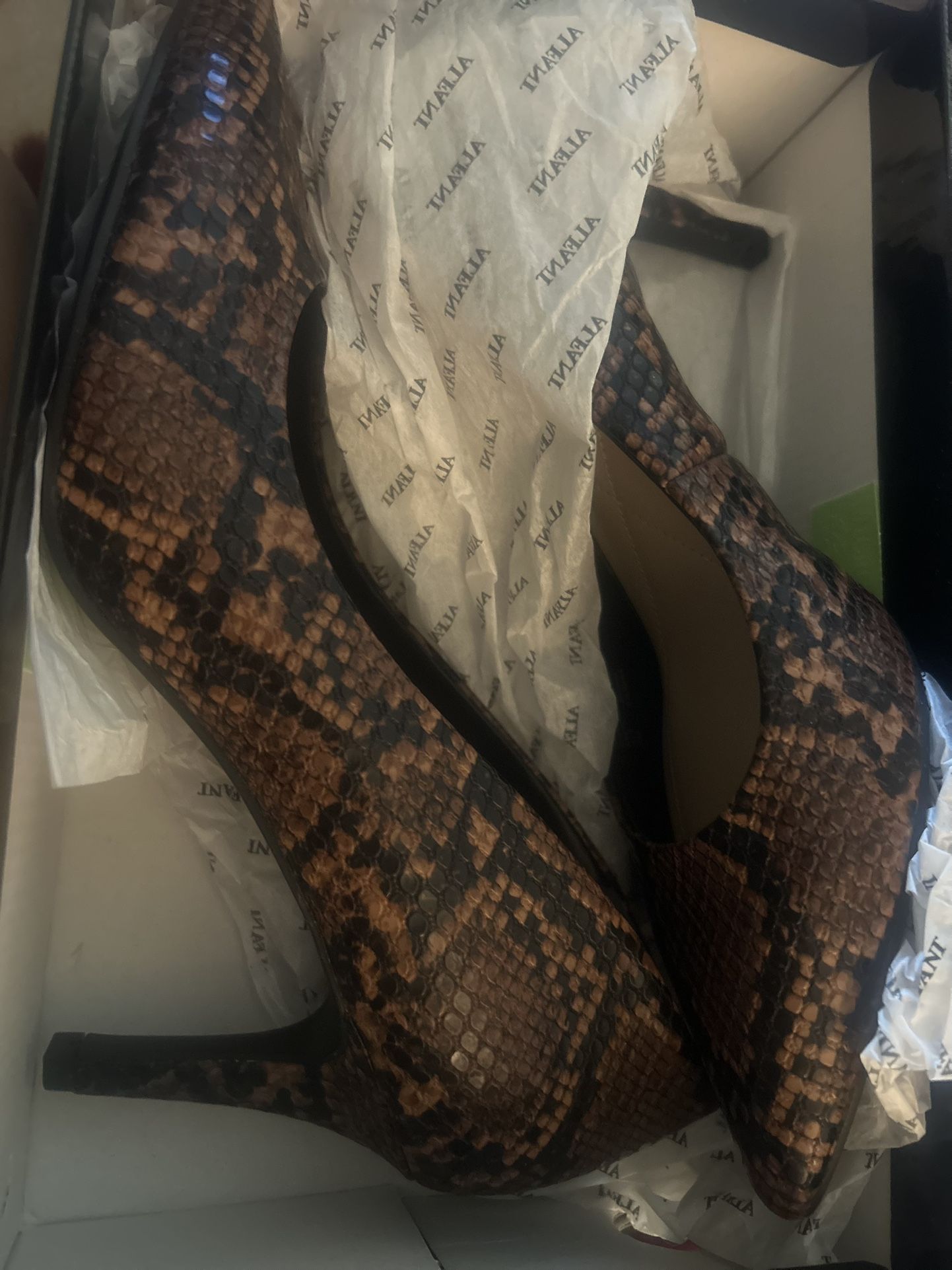 Alfani Women’s Jules Snake Skin Heels Size 8