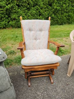 Rocking chair $30