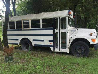 Bus 96 Ford SB800 $5000 OBO