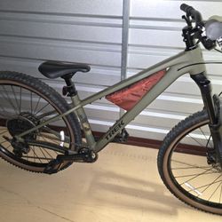 Trek Roscoe 7 2026 (Medium)