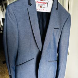 Zara Man’s Suit