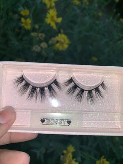 Eyelashes !