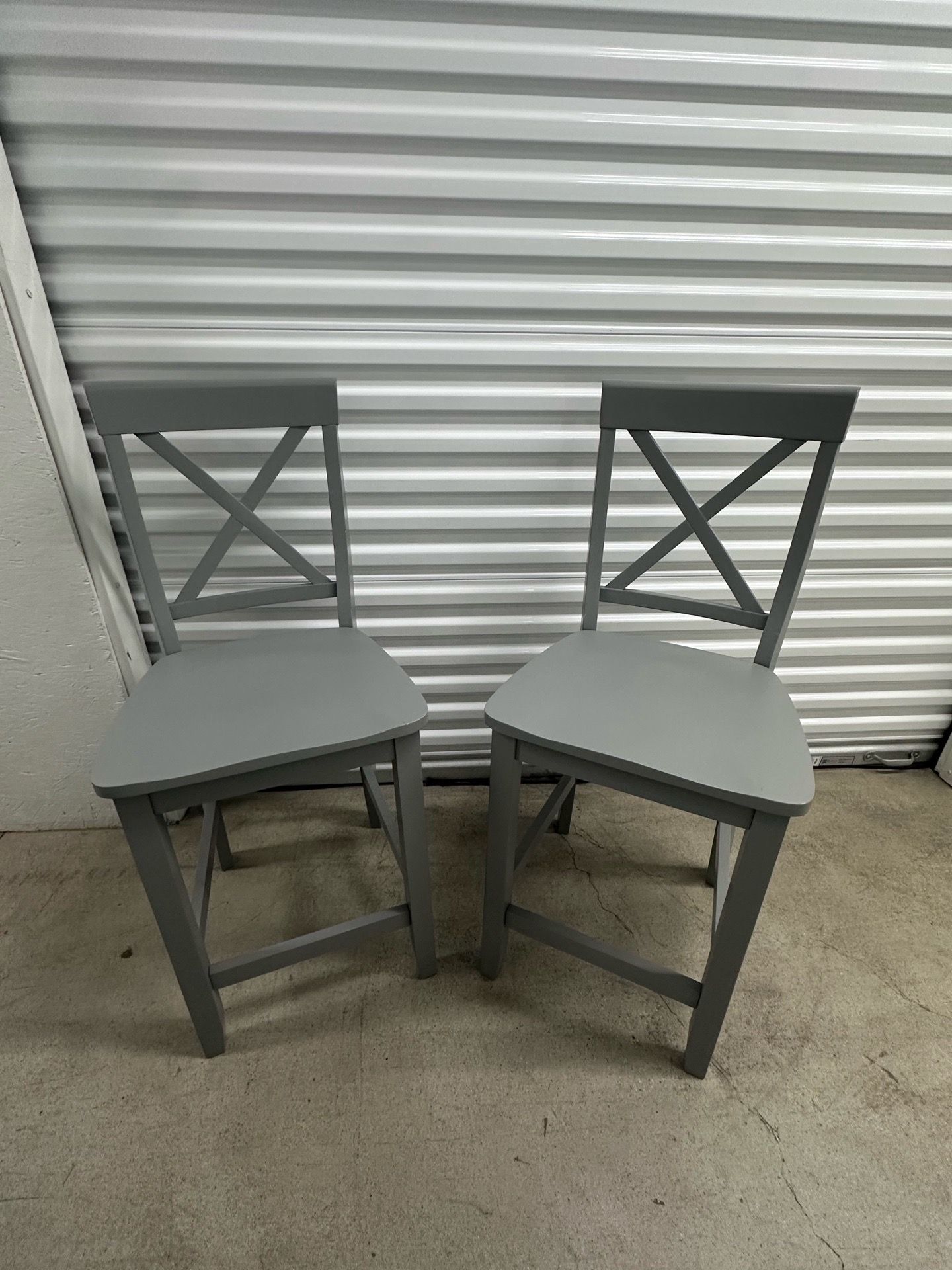 Set of 2 bar height chairs