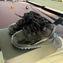 Air Jordan Retro 11 Gamma Size 4c