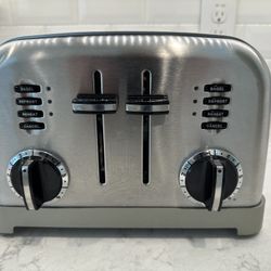 Immaculate Cuisinart 4-Slice Classic Metal Toaster 