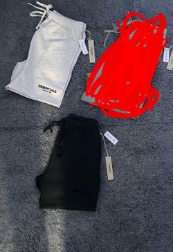 Essentials Shorts