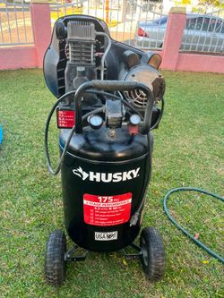 Husky
30 Gal. 175 PSI Oil Lubed Belt Drive Portable Vertical Electric Air Compressor