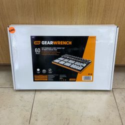 GEAR WRENCH GWMSSKT12SAE 60 PIECE SAE STANDARD & DEEP SOCKET SET IN FOAM STORAGE TRAY.