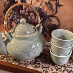1960s Chinese goldenfish teapot set