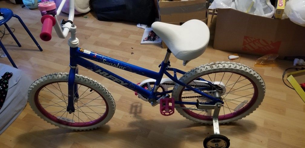 20'girls Huffy Seastar Bike W/ Free Pump Must Pickup Kent Easthill 65$firm cash Only No Trades Or Digital Payment