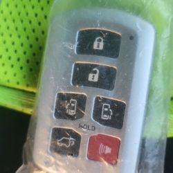 Toyota/Lexus/Ram /Chevy Car Keys Fobs 