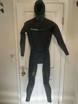 BRAND NEW LEXOL KEYZIP 3mm Hooded Wetsuit - Men's Medium