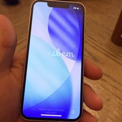 iPhone 13 Mini Color Morado Bajito 