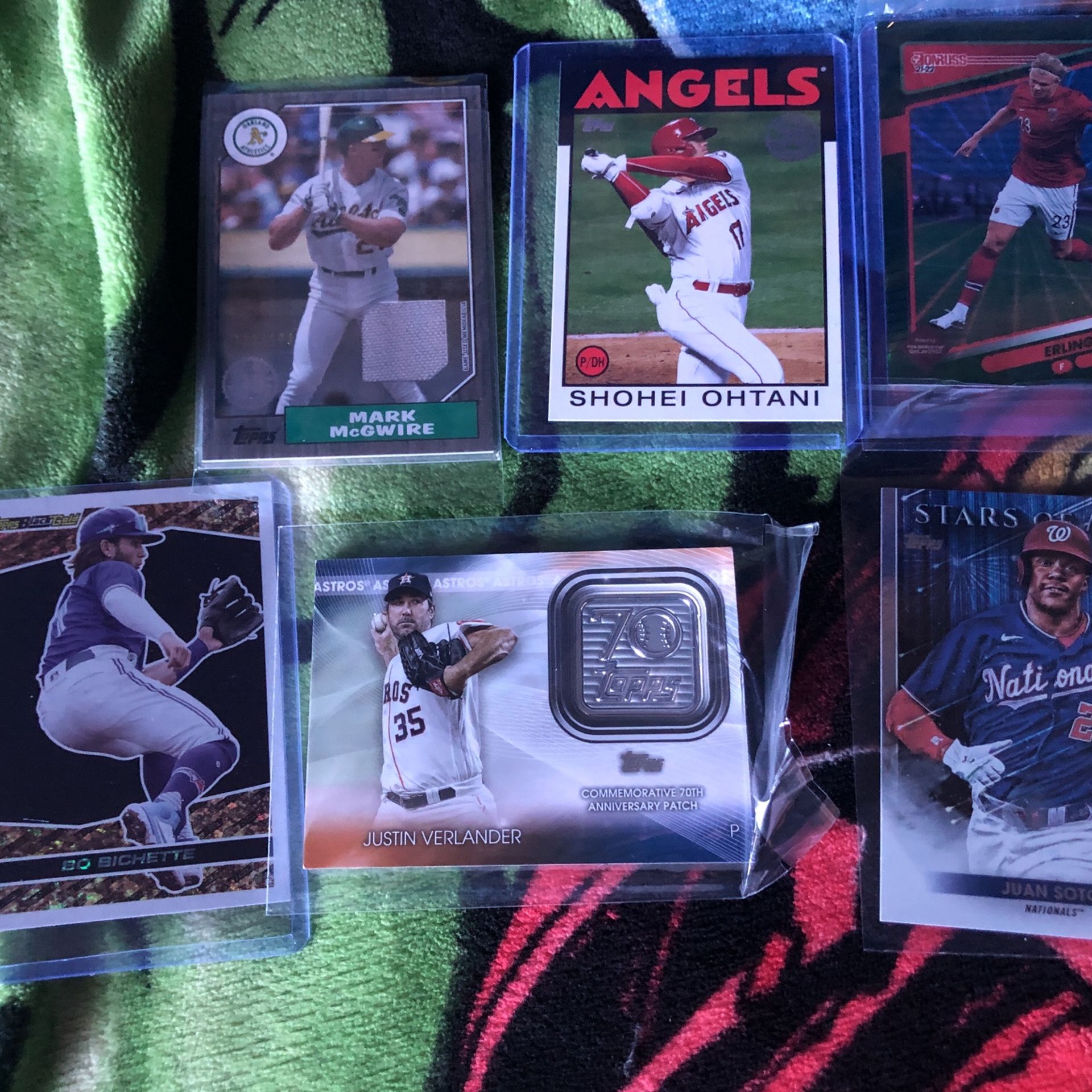Huge Lot Of Cards In Good Condition Ungraded Include 3...