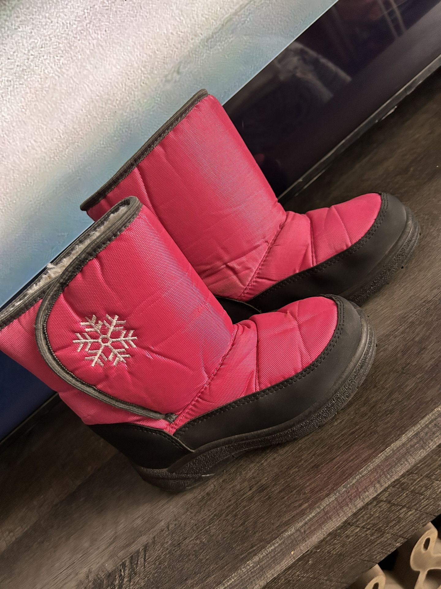 Little Girls Pink Snow Boots [Size: 13]