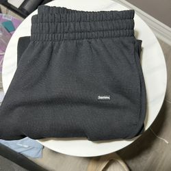 Supreme Sweats- S