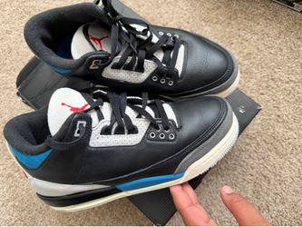 Jordan 3s Grade School Size 7y
