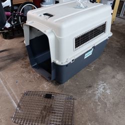 Sky Kennel - IATA Compliant - For Medium Dog 