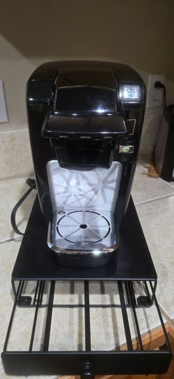 Single use Keurig with tray for the pods.