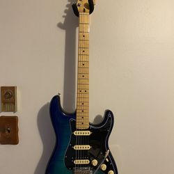 Fender MIM Blueburst Flame Top Stratocaster with Hardshell Case