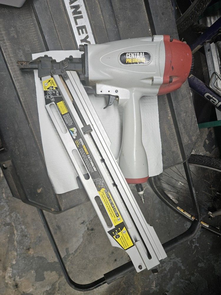 Multi Angle Framing Gun Used Couple Times
