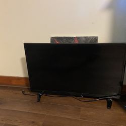 32 Inch Insignia Smart TV 