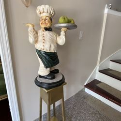 Very Nice kitchen decoration in Statue